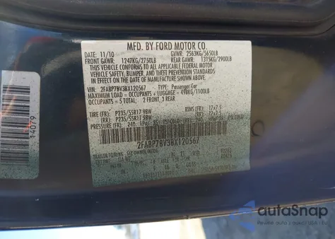 2011 Ford Crown Victoria Police Interceptor z USA, uszkodzony, nr VIN 2FABP7BV3BX120567